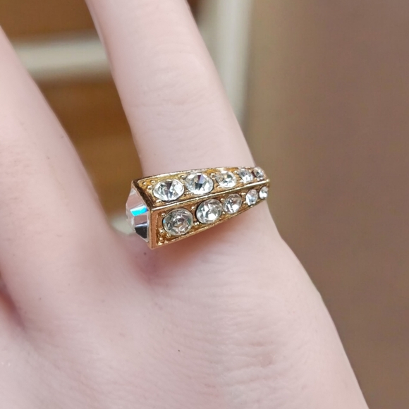 Unique vintage gold plated crystal ring - Picture 2 of 8